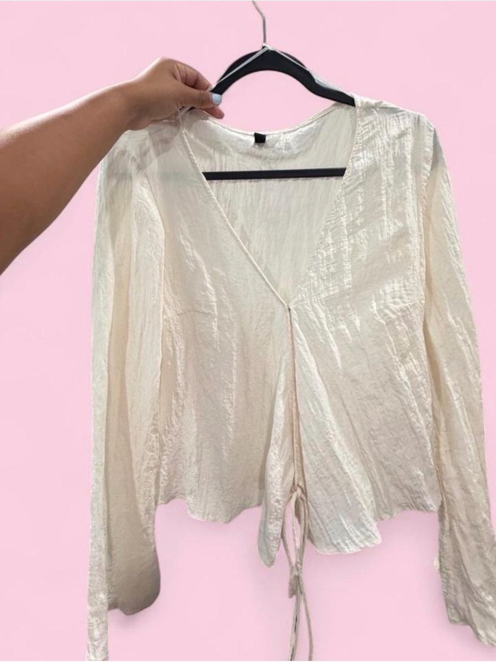 H&M Ivory Tie-Front V-Neck Long Sleeve Blouse